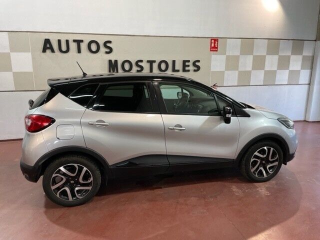 Usado Renault Captur Zen 90 CV (66 kW) 2014 Gris SUV