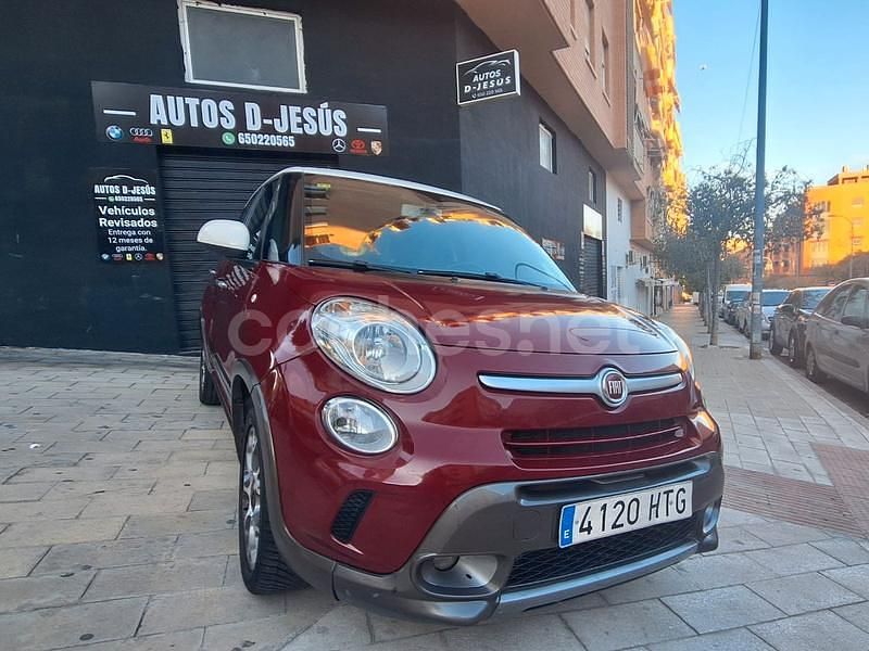 Usado Fiat 500L Living 85 CV (62 kW) 2014 Granate Monovolumen