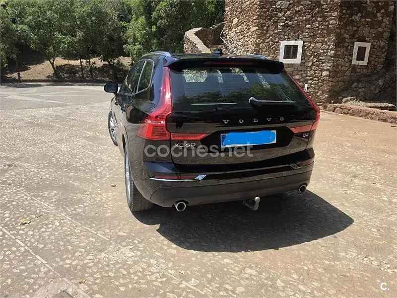 Usado Volvo XC60 Momentum 190 CV (139 kW) 2019 Negro SUV