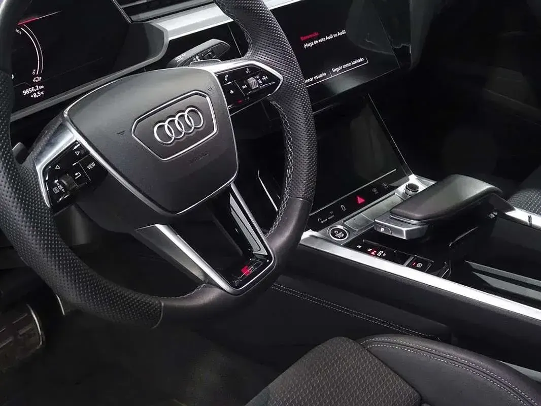 Usado Audi e-tron Sportback S-Line 300 kW (408 CV) 2023 Gris SUV