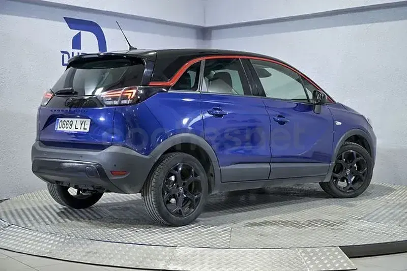 Usado Opel Crossland GS Line 110 CV (80 kW) 2022 Azul SUV