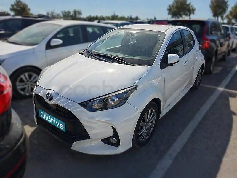 Używany Toyota Yaris Cross Active 116 KM (85 kW) 2022 Biały SUV