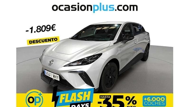 Usado MG MG4 EV 125 kW (170 CV) 2023 Plateado Utilitario