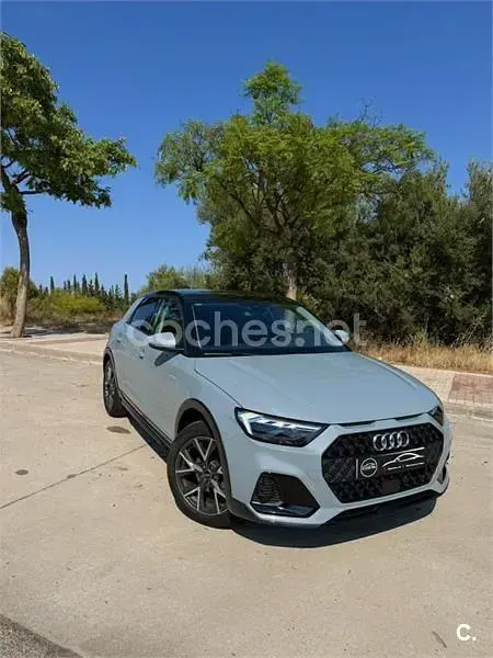 Usado Audi A1 Premium 110 CV (80 kW) 2023 Gris / plata SUV