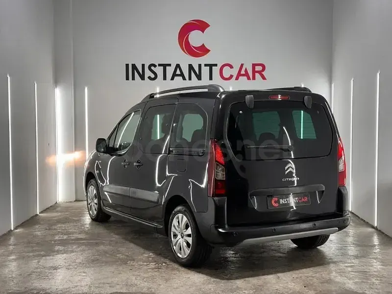 Usado Citroën Berlingo Shine 100 CV (73 kW) 2018 Negro Monovolumen