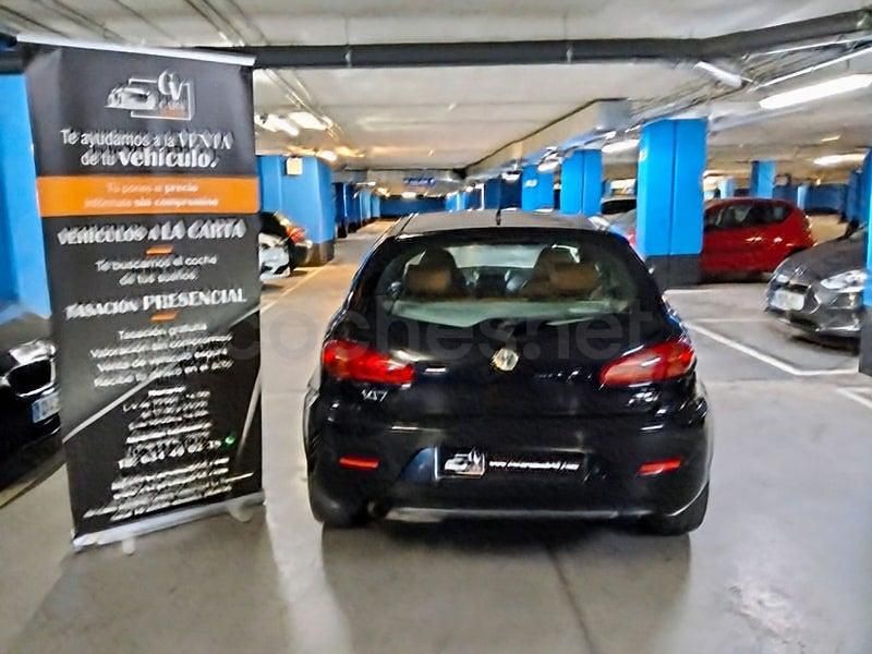 Usado Alfa Romeo 147 Progression 120 CV (88 kW) 2009 Negro Utilitario