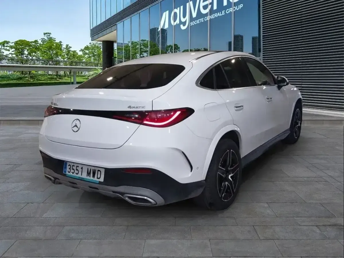 Usado Mercedes GLC300e 313 CV (230 kW) 2024 Blanco SUV