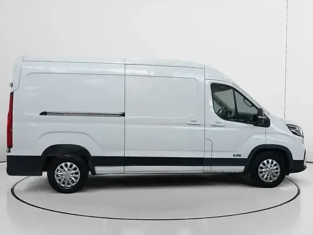 Usado Maxus eDeliver 3 150 kW (204 CV) 2022 Blanco Van