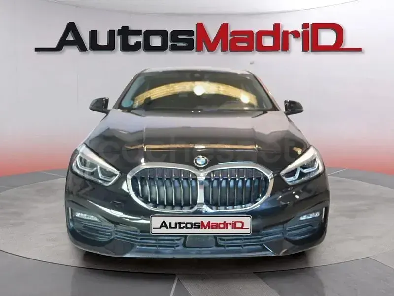Usado BMW 118 Comfort Edition 136 CV (100 kW) 2022 Negro Berlina