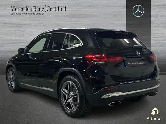 Usado Mercedes GLA180 136 CV (100 kW) 2022 Negro noche SUV