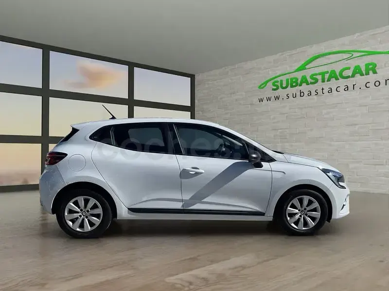 Usado Renault Clio V Business 100 CV (73 kW) 2022 Blanco Berlina