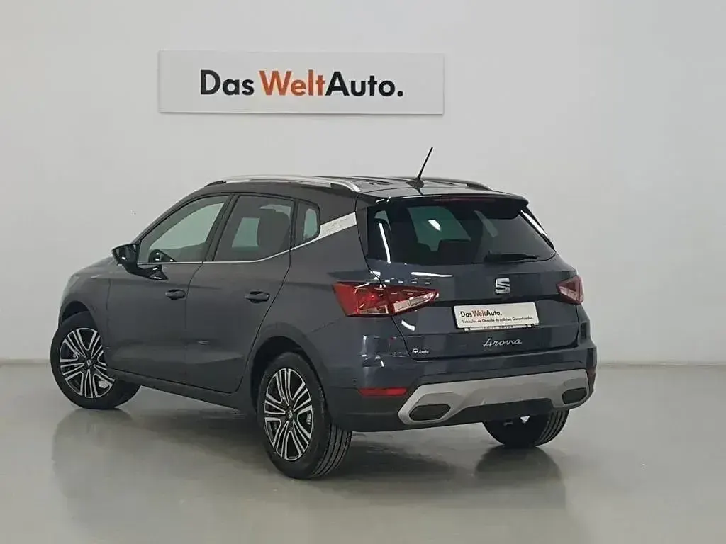 Usado Seat Arona FR 116 CV (85 kW) 2024 Gris SUV