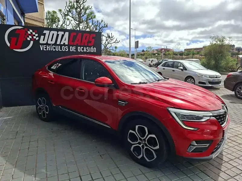 Usado Renault Arkana Equilibre 145 CV (106 kW) 2023 Granate SUV