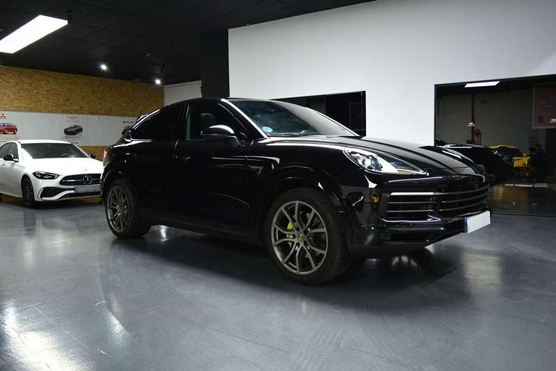 Usado Porsche Cayenne Platinum Edition 462 CV (339 kW) 2022 Negro SUV