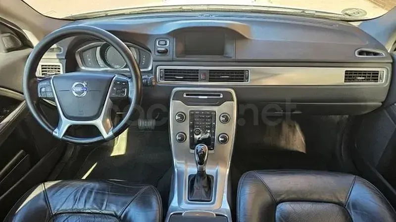 Usado Volvo XC70 Momentum 181 CV (133 kW) 2014 Gris Familiar