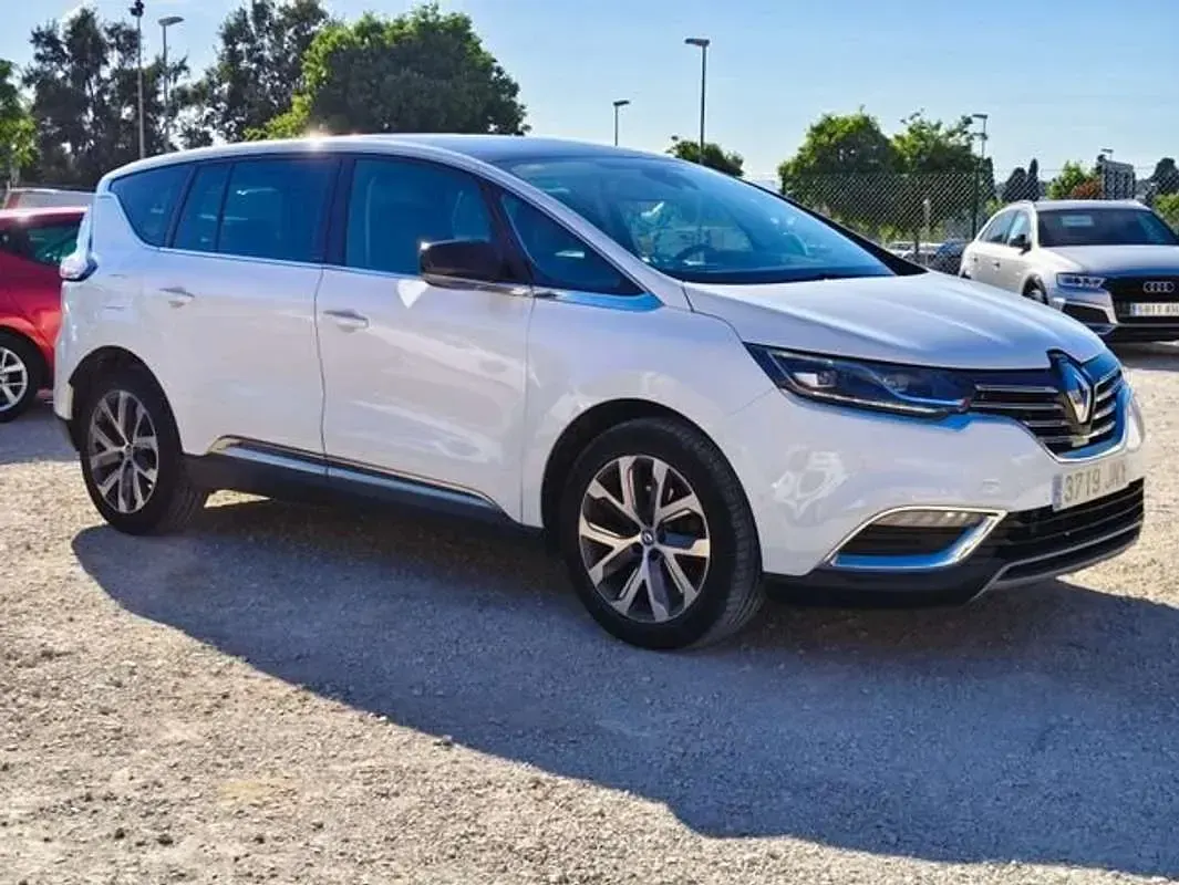 Usado Renault Espace Zen 160 CV (117 kW) 2016 Blanco Monovolumen