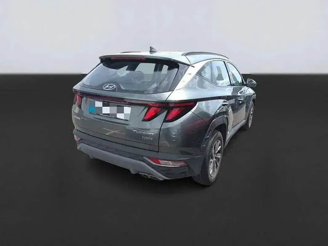 Usado Hyundai Tucson 136 CV (100 kW) 2022 Gris SUV