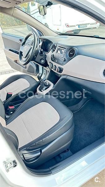Usado Hyundai i10 66 CV (48 kW) 2015 Blanco Utilitario