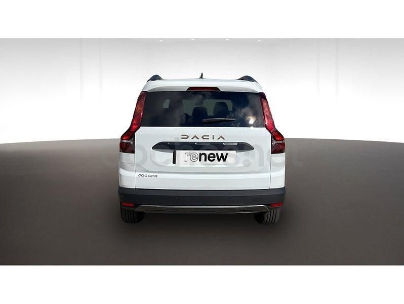 Usado Dacia Jogger Extreme 100 CV (73 kW) 2024 Blanco Monovolumen