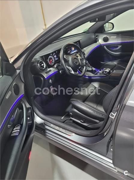 Usado Mercedes E220 194 CV (142 kW) 2018 Gris / plata Familiar