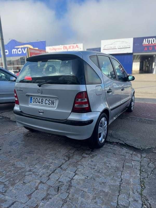 Usado Mercedes A140 82 CV (60 kW) 2004 Gris Utilitario
