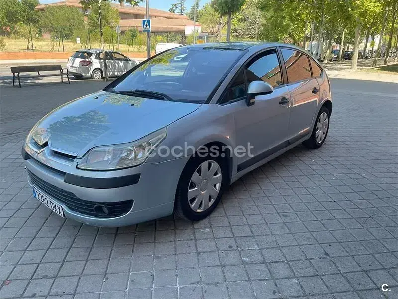 Usado Citroën C4 110 CV (80 kW) 2005 Gris / plata Berlina