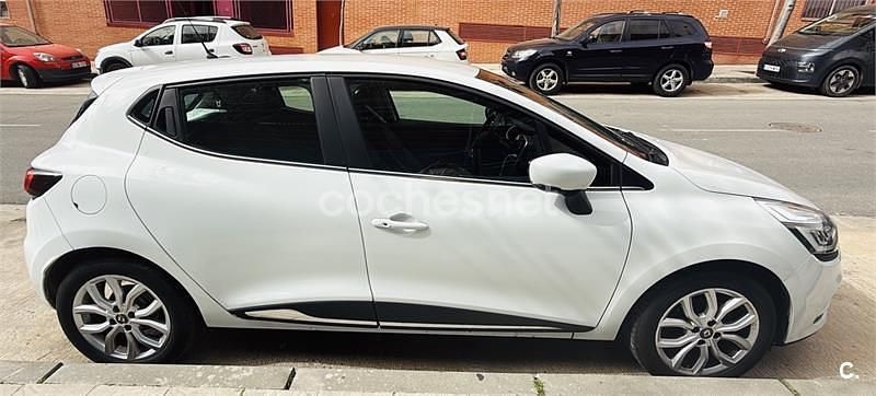 Usado Renault Clio IV LIMITED 90 CV (66 kW) 2019 Blanco Berlina