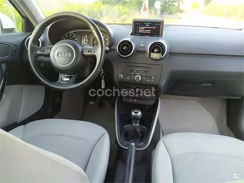 Usado Audi A1 Ambition 86 CV (63 kW) 2012 Beige Utilitario