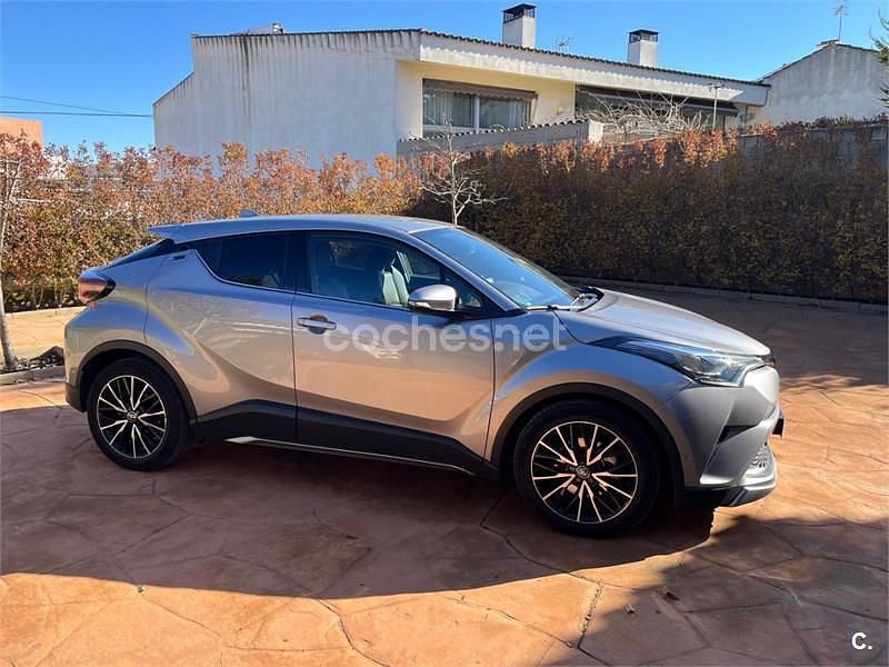 Gris / plata Usado 2017 Toyota C-HR Advance SUV | 16.500 € (Precio justo) - Imagen 1/4