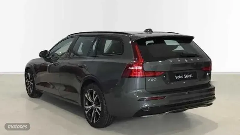 Nuevo Volvo V60 Plus 2026 Verde Familiar
