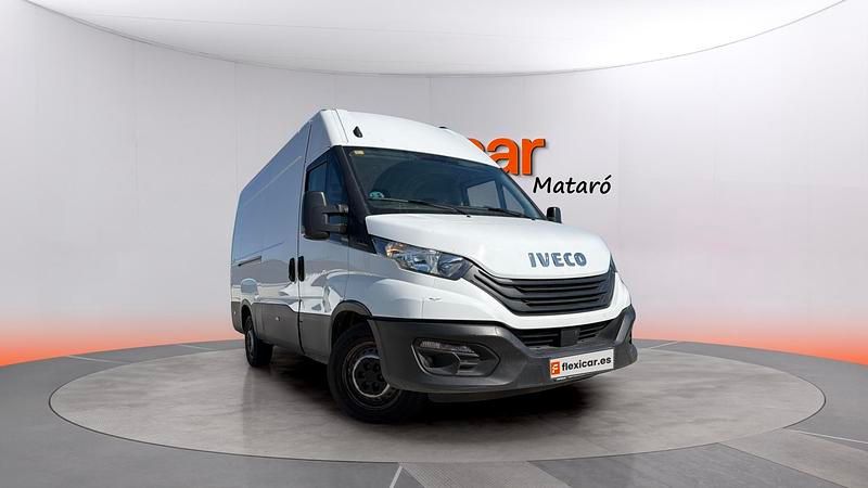 Usado Iveco Daily 156 CV (114 kW) 2023 Blanco