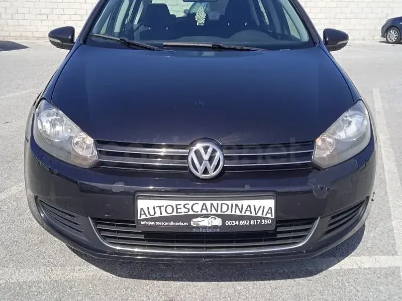 Usado VW Golf VI 105 CV (77 kW) 2010 Negro Utilitario