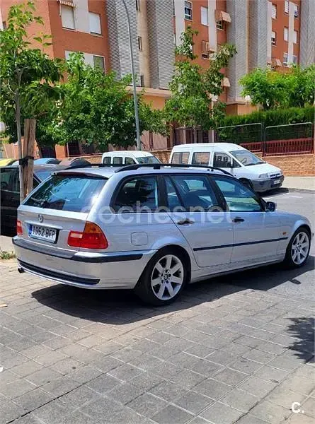 Usado BMW 318 118 CV (86 kW) 2001 Gris / plata Familiar