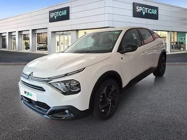 Begagnad Citroën e-C4 100 kW (137 HK) 2024 Vit Sedan