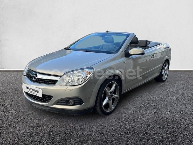 Gris / plata Usado 2008 Opel Astra Cabriolet Enjoy Descapotable | 6490 € (Precio justo) - Imagen 1/4