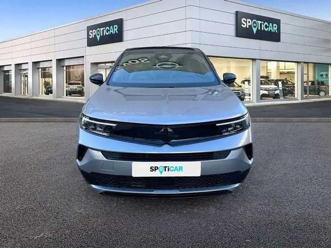 Usado Opel Mokka 136 CV (100 kW) 2025 Gris SUV