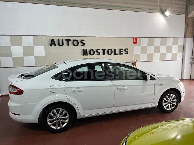 Usado Ford Mondeo 115 CV (84 kW) 2011 Blanco Berlina