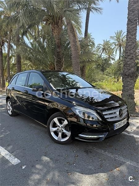 Negro Usado 2012 Mercedes B180 Monovolumen | 11.500 € (Precio justo) - Imagen 1/2