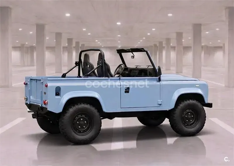 Używany Land Rover Defender 122 KM (89 kW) 2002 Niebieski SUV