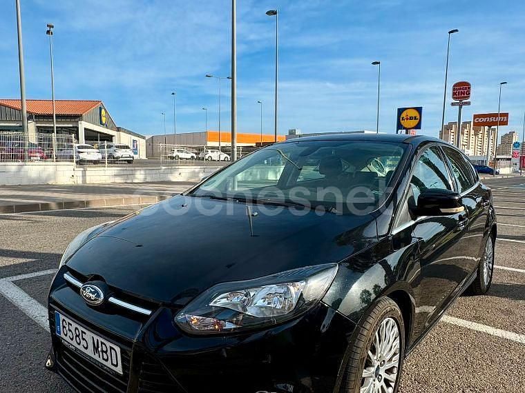 Usado Ford Focus Trend 125 CV (91 kW) 2012 Negro Berlina
