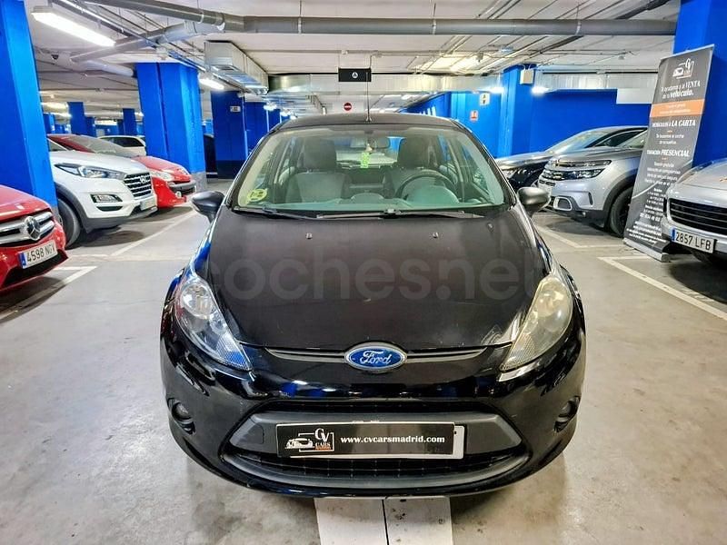 Usado Ford Fiesta Trend 90 CV (66 kW) 2008 Negro Utilitario