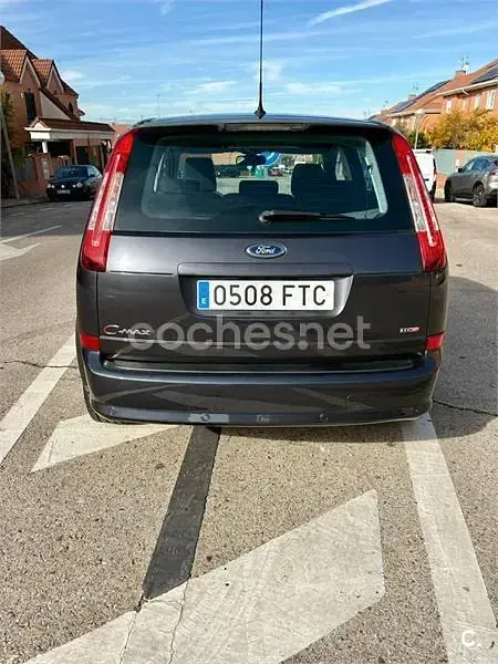 Usado Ford C-MAX S 136 CV (100 kW) 2007 Granate Monovolumen