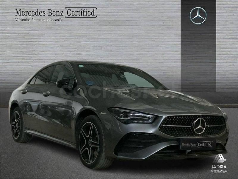 Usado Mercedes CLA250e AMG line 218 CV (160 kW) 2024 Gris / plata Berlina