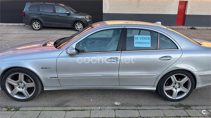 Käytetty Mercedes E320 Elegance 224 HP (164 kW) 2003 Harmaa Sedan