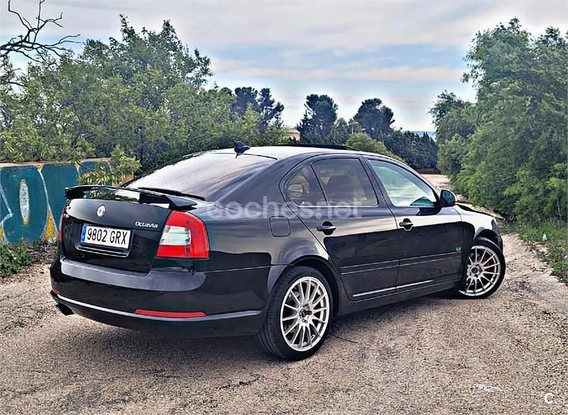 Usado Skoda Octavia RS 170 CV (125 kW) 2009 Negro Berlina