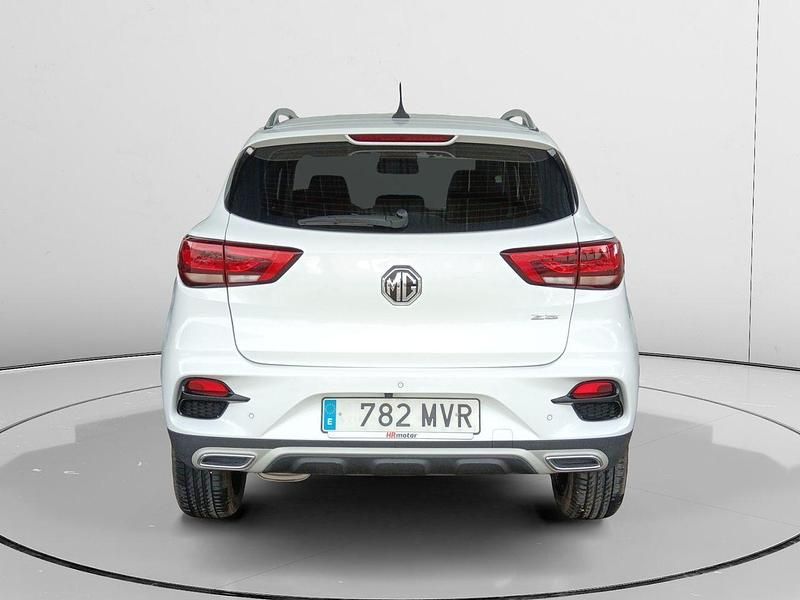 Usado MG ZS Luxury 111 CV (81 kW) 2024 Blanco SUV