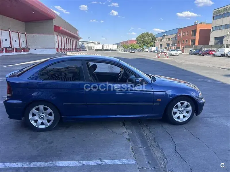 Usado BMW 318 143 CV (105 kW) 2003 Azul Berlina