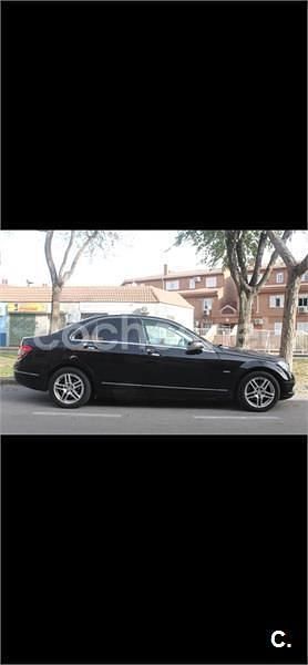 Usado Mercedes C200 Avantgarde 136 CV (100 kW) 2010 Negro Berlina