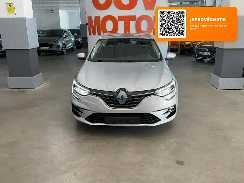 Usado Renault Mégane IV Equilibre 140 CV (102 kW) 2022 Gris / plata Berlina