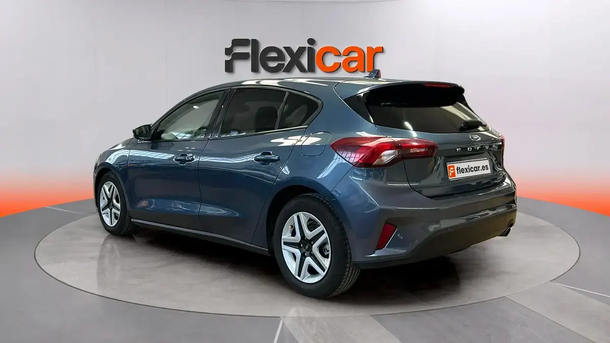Usado Ford Focus Active 120 CV (88 kW) 2022 Azul Berlina
